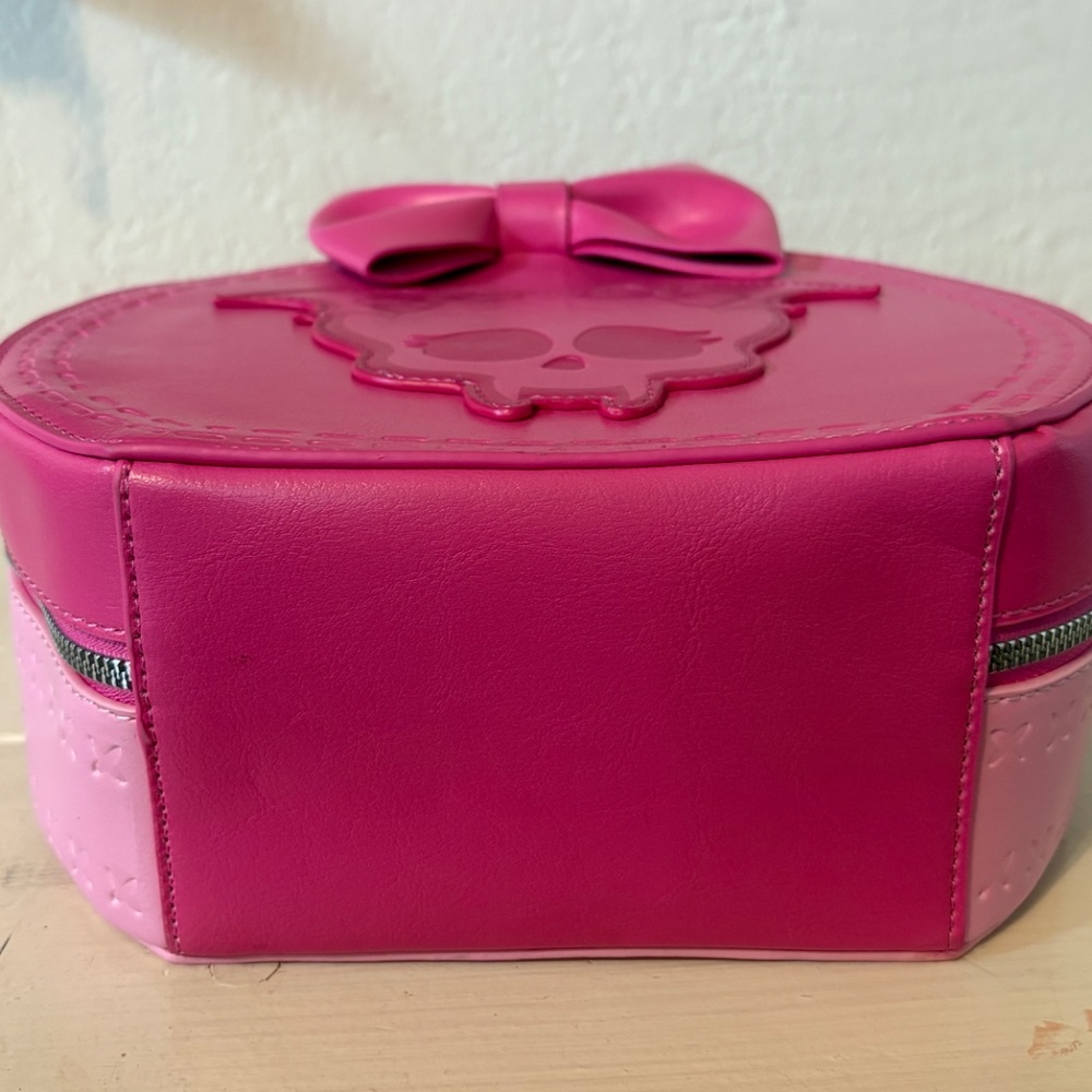 Monster High DRACULAURA Pink Bow Ribbon Crossbody Bag Purse - Picture 5 of 5